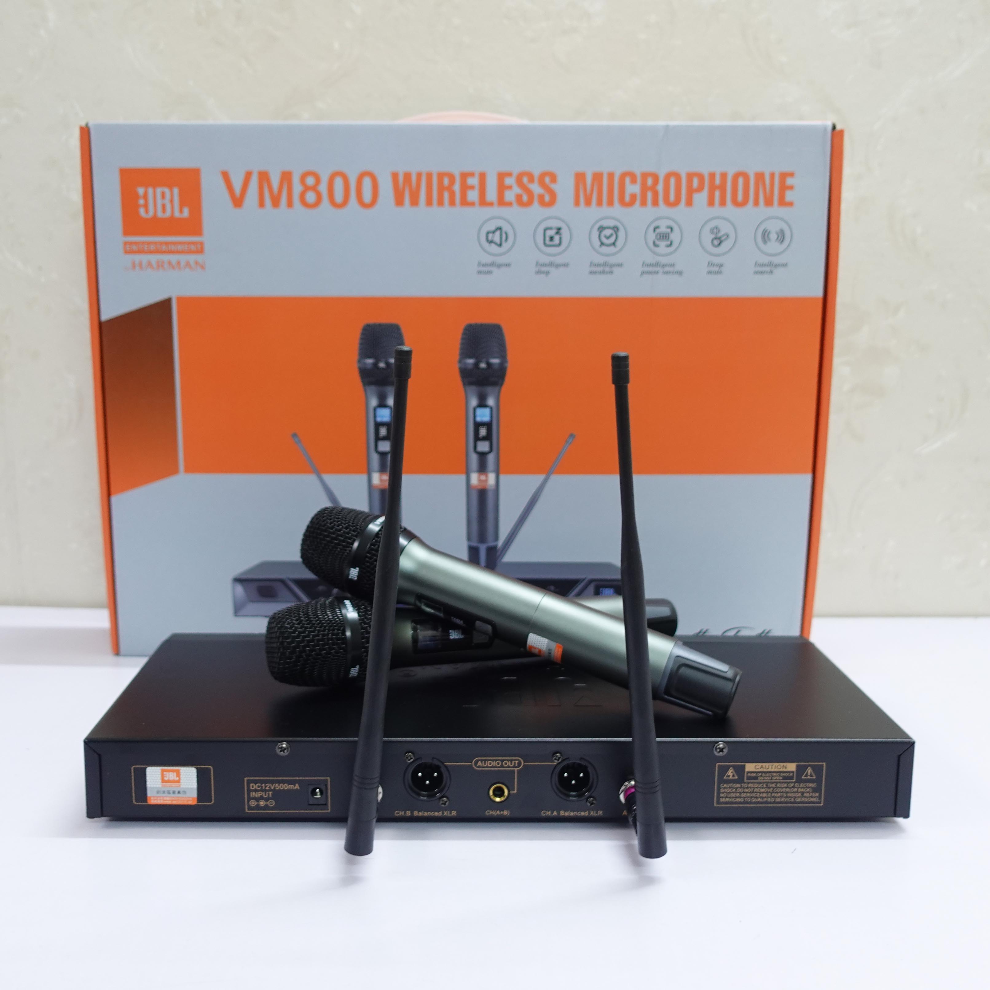 https://banoka.vn/micro không dây JBL VM800 6